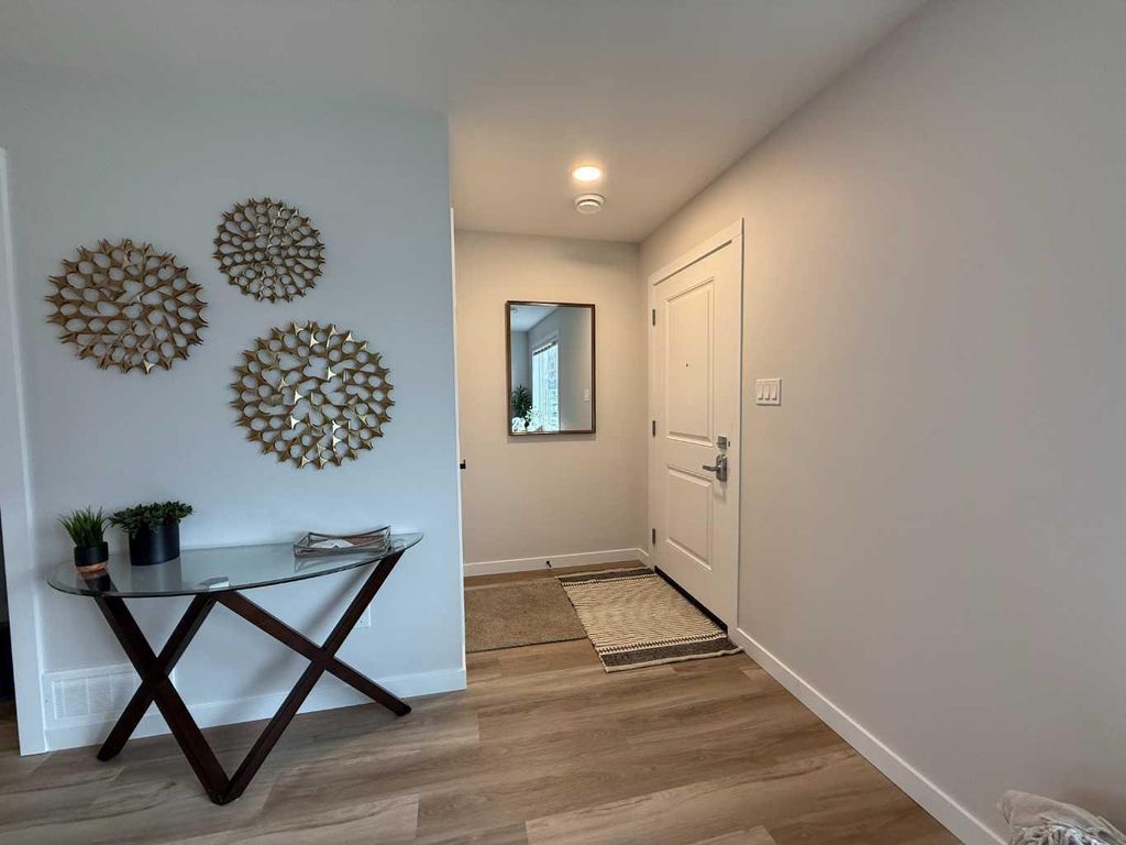 Photo of 916 40 Avenue N #4, Lethbridge, AB T1H 7G9 (MLS # A2314081)