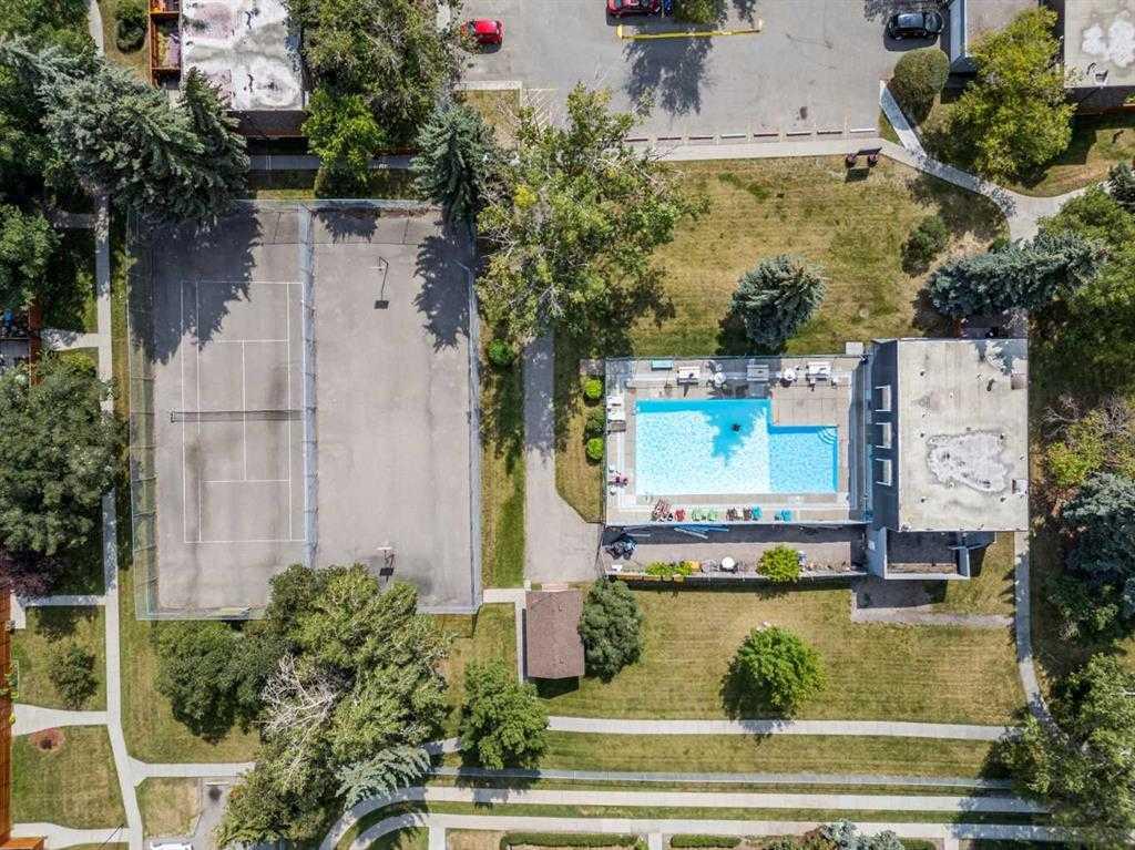 330 Canterbury Drive SW 82