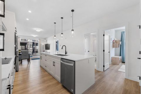 40 Sage Hill Walk NW 316 Calgary AB T3R 2C5