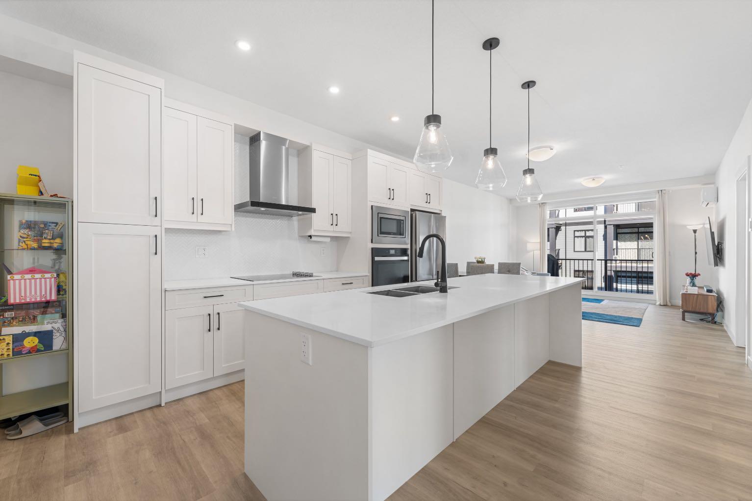 40 Sage Hill Walk NW 316