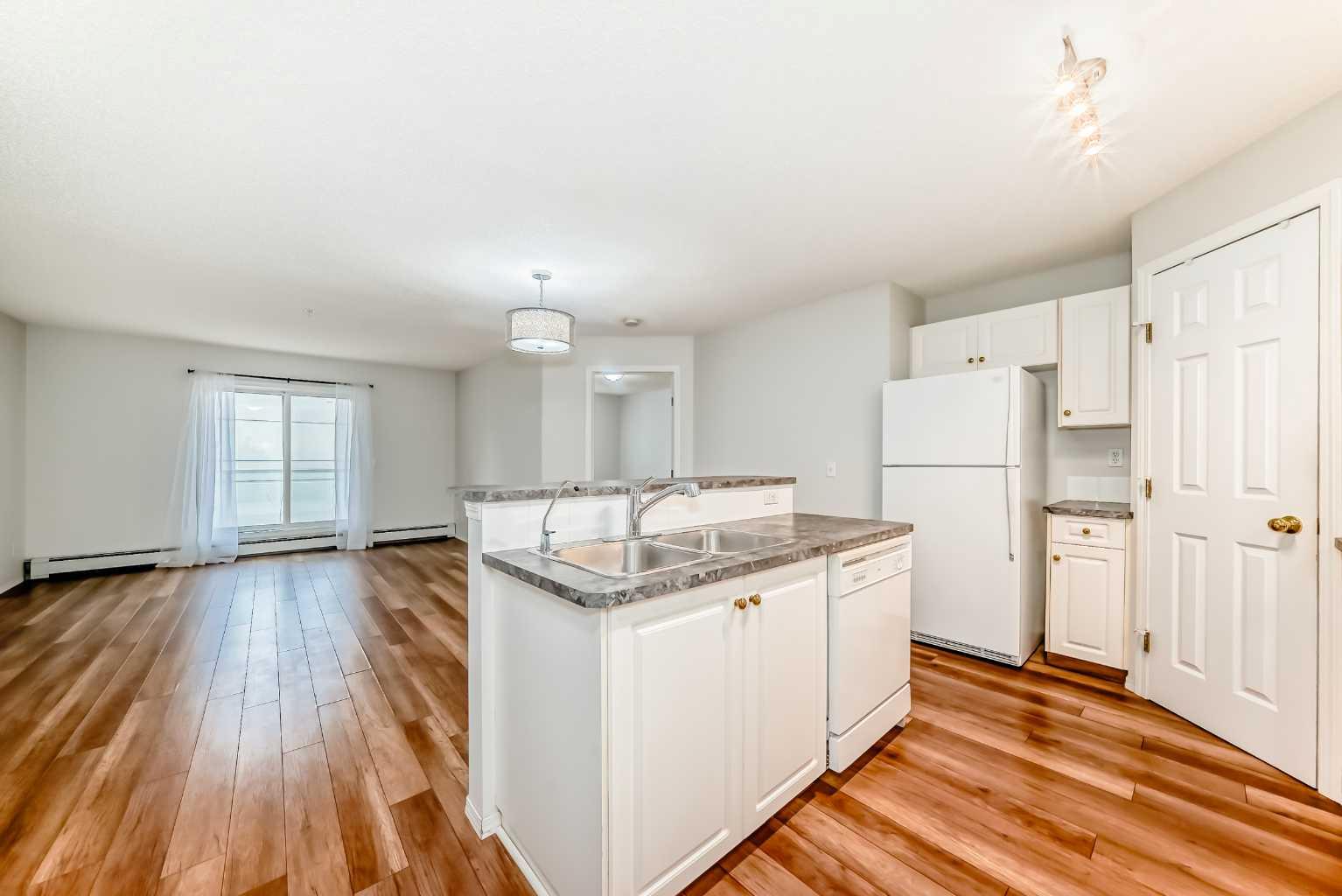 290 Shawville Way SE 215