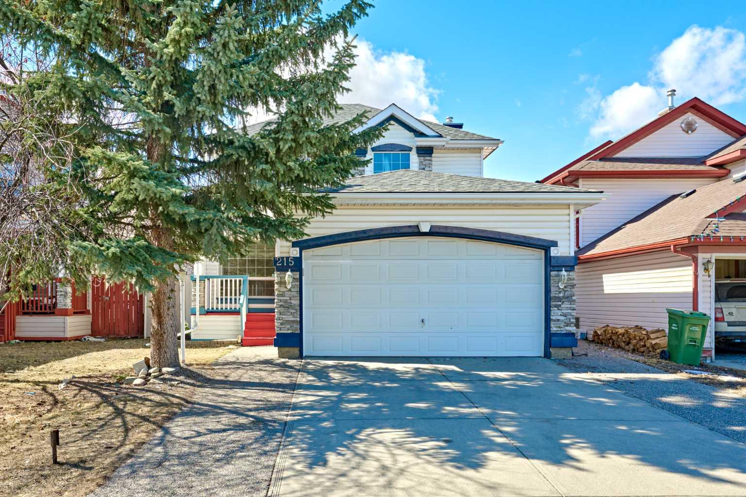 215 COVENTRY Green NE