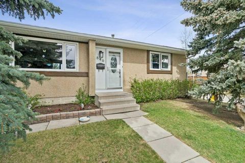 Photo of 840 Pinecliff Drive NE, Calgary, AB T1Y 3W7 (MLS # A2312608)