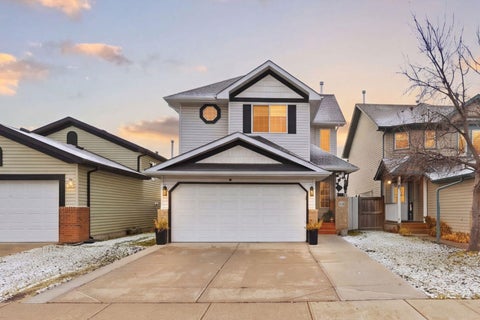 Photo of 25 Martin Crossing Green NE, Calgary, AB T3J 3P1 (MLS # A2355631)