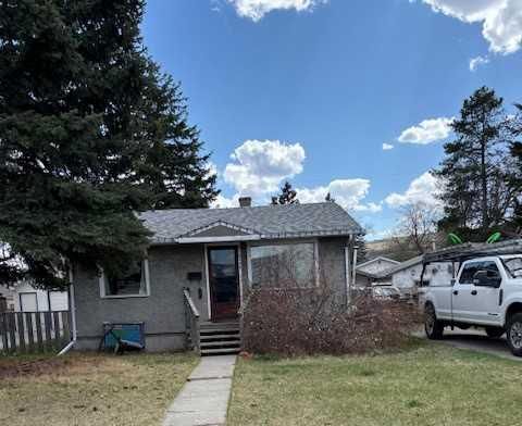 6435 34 Avenue NW Calgary AB T3B 1S5
