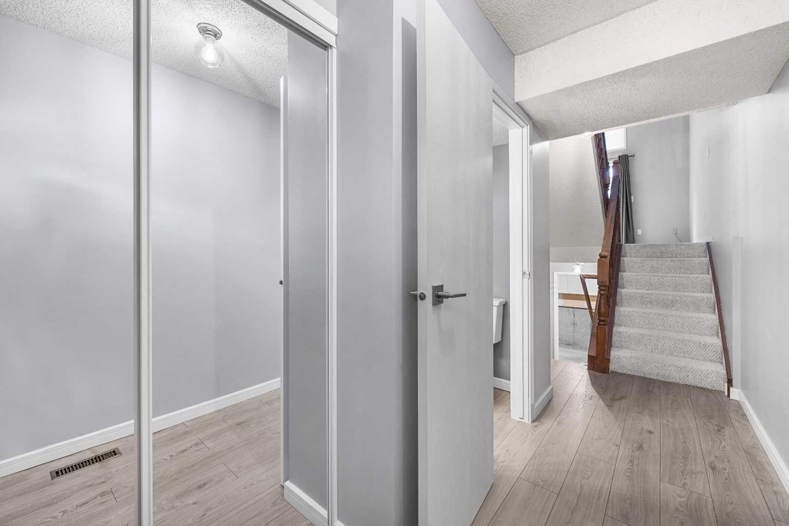 23 Glamis Drive SW 43