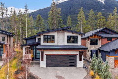 445 Stewart Creek Close Canmore AB T1W 0L6