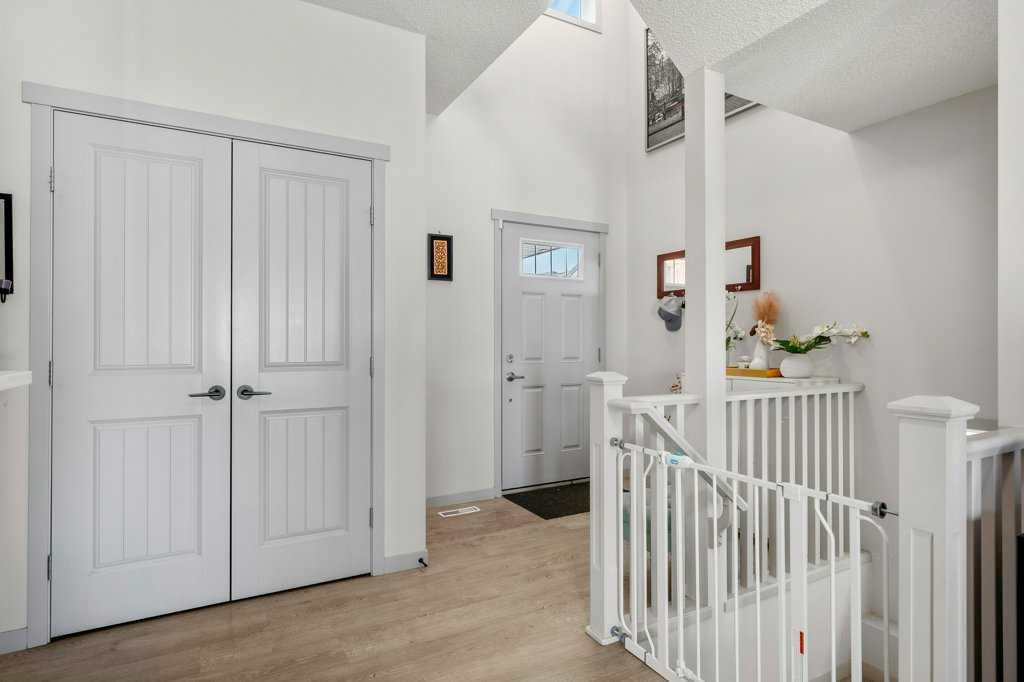 94 Copperpond Street SE