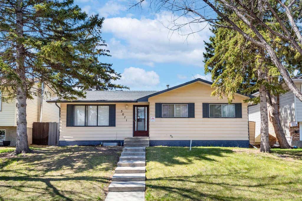 Photo of 5071 Whitestone Way NE, Calgary, AB T1Y 1T2 (MLS # A2332073)