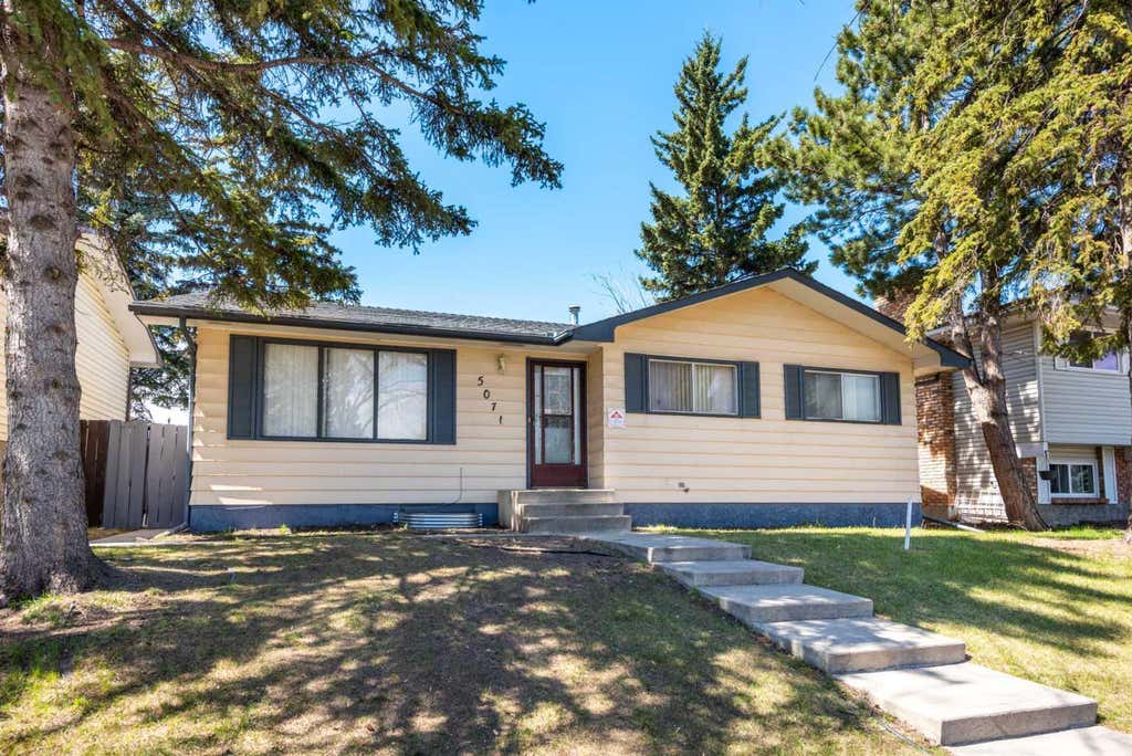 Photo of 5071 Whitestone Way NE, Calgary, AB T1Y 1T2 (MLS # A2332073)