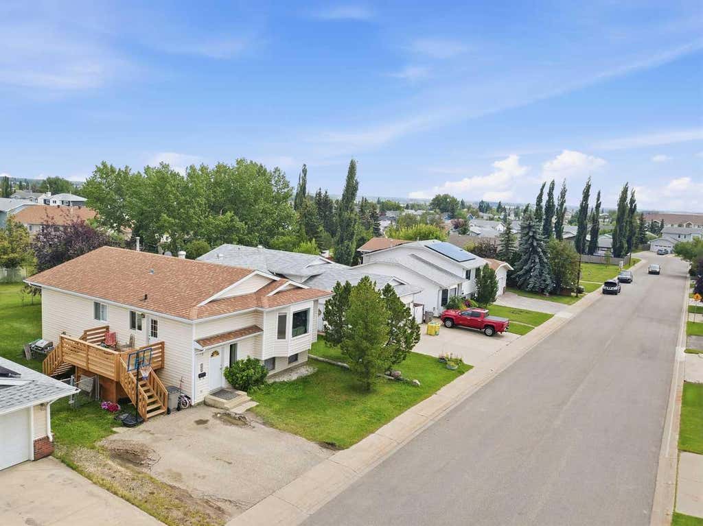 Photo of 10613 91A Street, Grande Prairie, AB T8X 1H7 (MLS # A2334802)