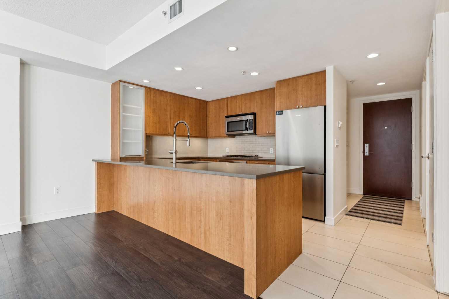 1118 12 Avenue SW 605