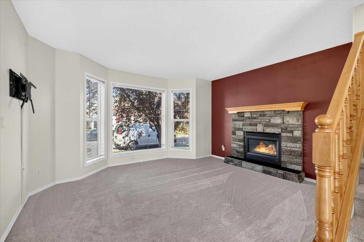 155 Tarington Green NE
