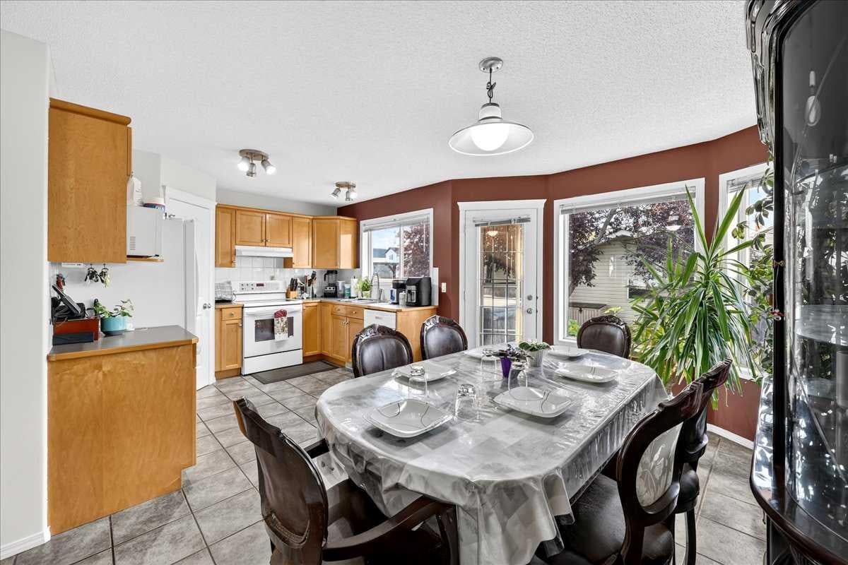 155 Tarington Green NE