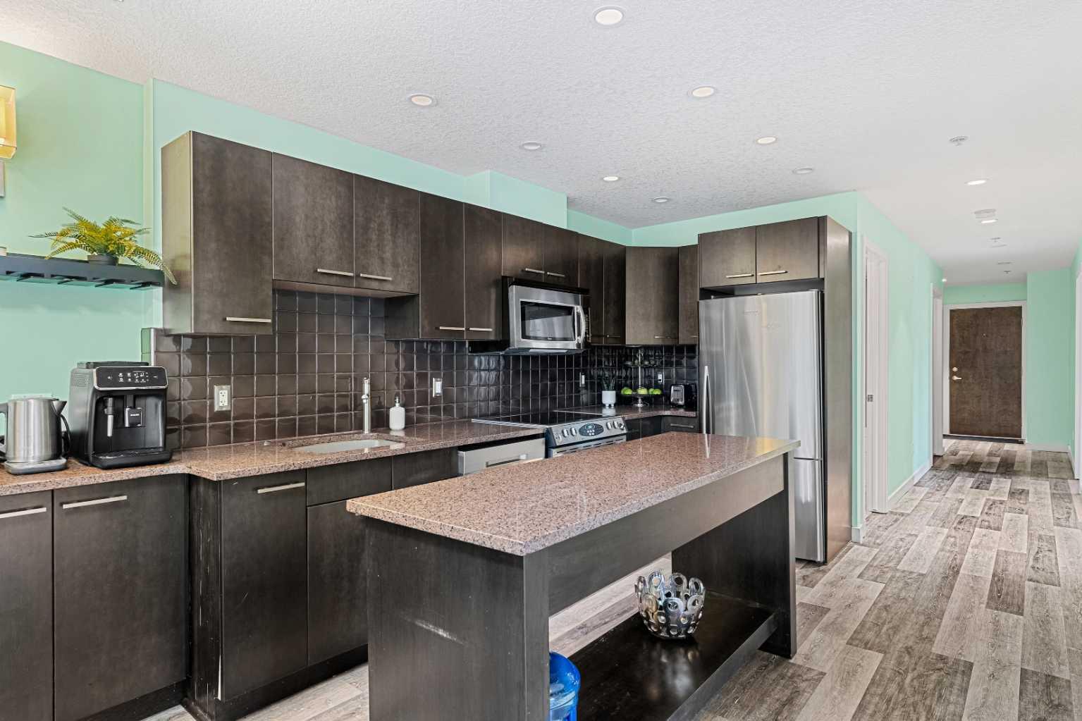 24 Mission Road SW 203