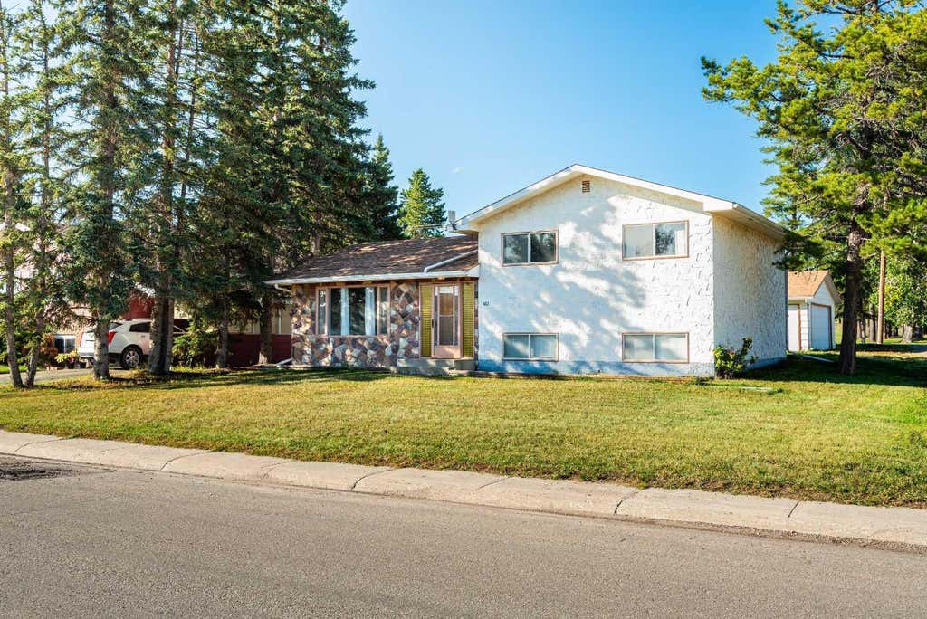 Photo of 602 Royal Drive, Trochu, AB T0M 2C0 (MLS # A2339233)