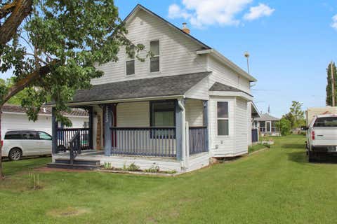 Photo of 5213 & 5209 49 Street, Daysland, AB T0B 0G3 (MLS # A2318834)