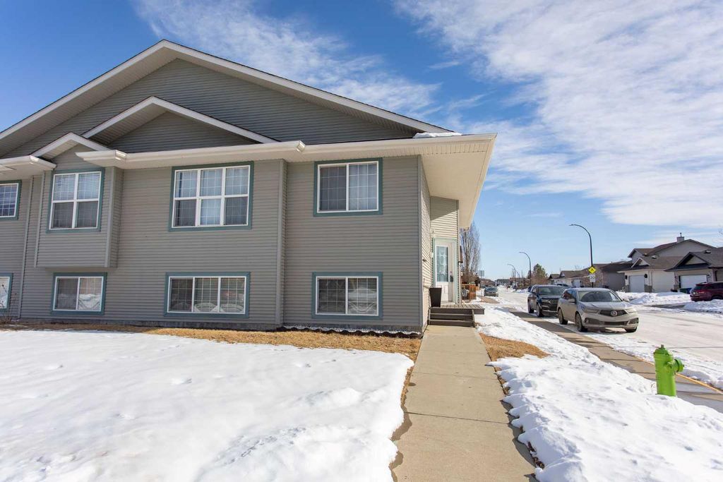 Photo of 121 Jordan Parkway, Red Deer, AB T4P 4G3 (MLS # A2289282)
