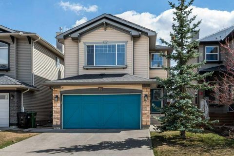 Photo of 15 New Brighton Manor SE, Calgary, AB T2Z 4G8 (MLS # A2308631)
