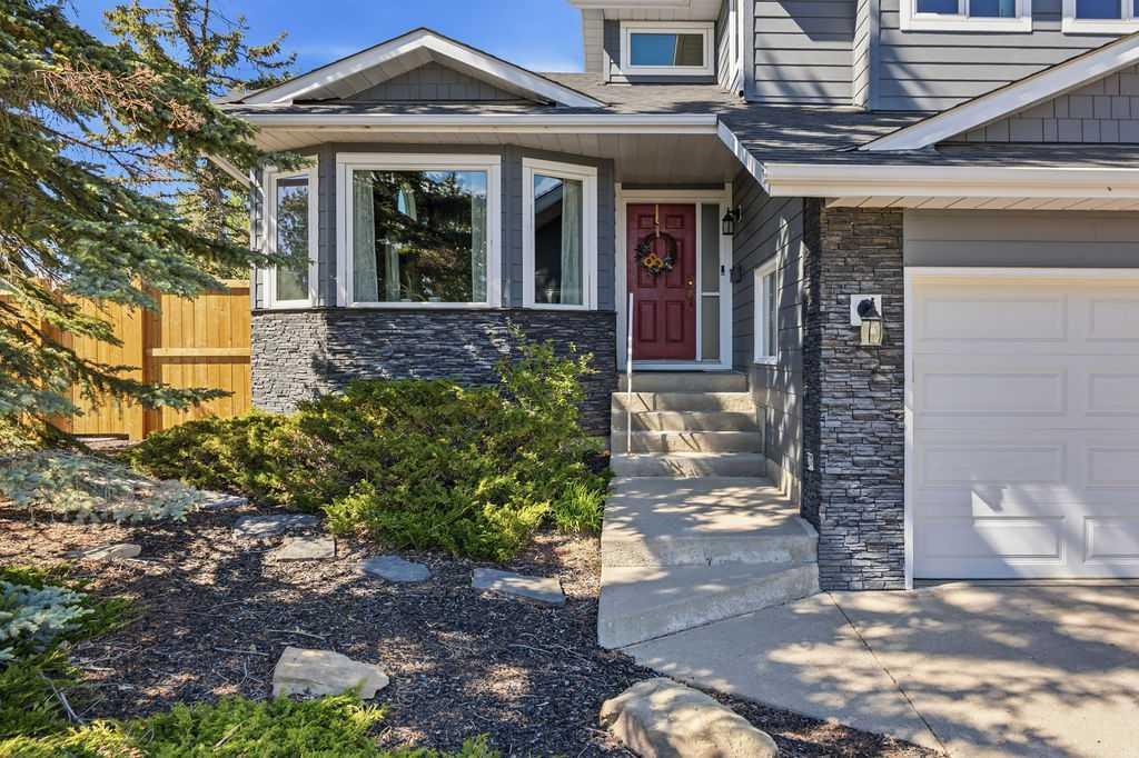 145 Straddock Crescent SW