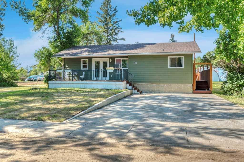 Photo of 118 3rd Avenue E, Rockyford, AB T0J 2R0 (MLS # A2335864)
