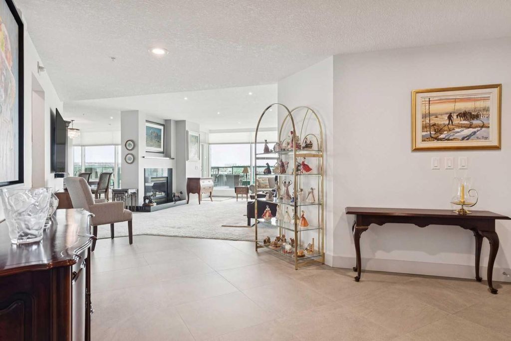 Photo of 837 2 Avenue SW #901, Calgary, AB T2P 3T9 (MLS # A2291461)