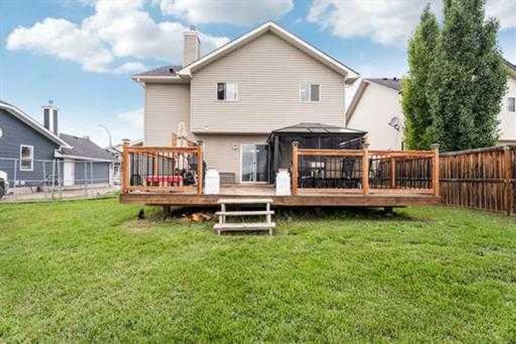 Photo of 529 Railway Avenue, Langdon, AB T0J 1X1 (MLS # A2309259)