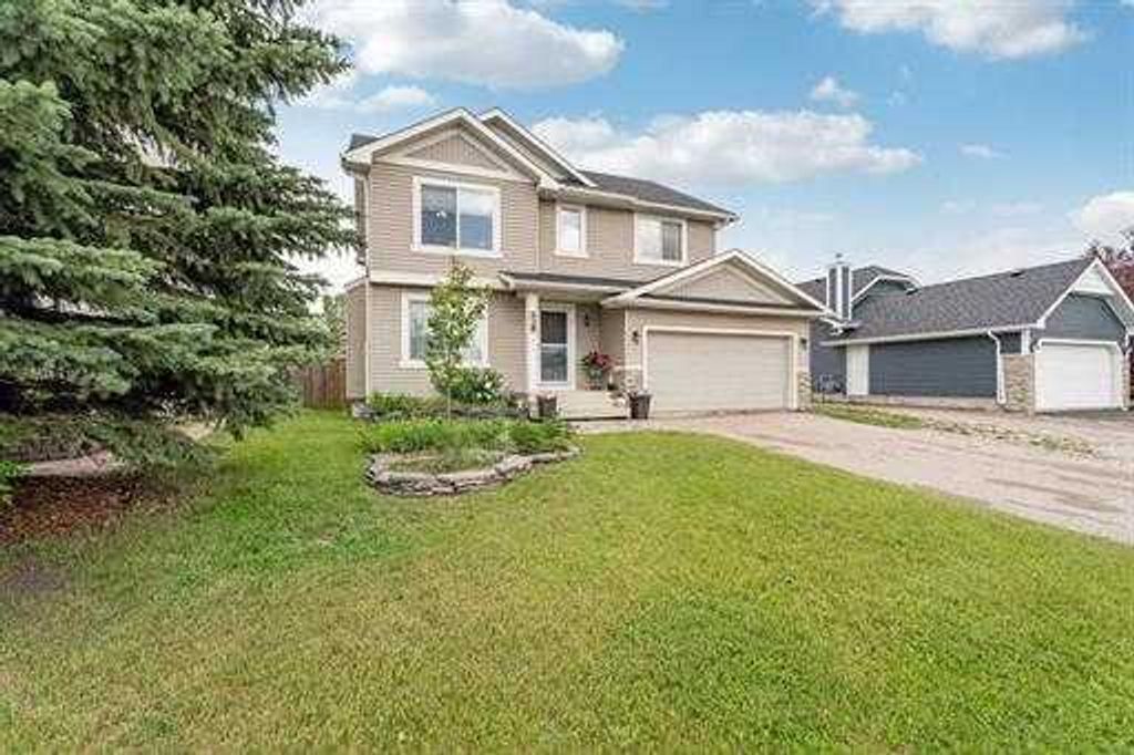 Photo of 529 Railway Avenue, Langdon, AB T0J 1X1 (MLS # A2309259)