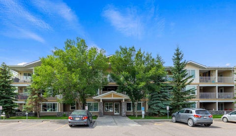 Photo of 4 Kingsland Close SE #1213, Airdrie, AB T4A 0J3 (MLS # A2333138)
