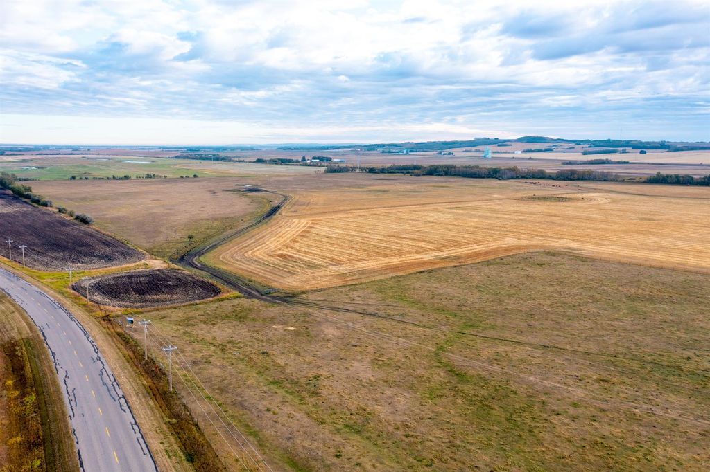 Photo of 6360 C & E Trail, Innisfail, AB T4G 0G9 (MLS # A2006397)