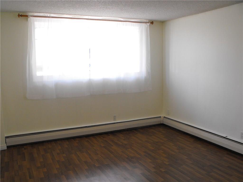 1143 37 Street SW 104