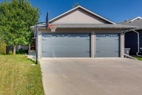 Photo of 5806 45 Avenue Close, Rocky Mountain House, AB T4T 0B5 (MLS # A2353062)