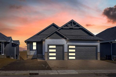 Photo of 194 Muirfield Boulevard, Lyalta, AB T0J 1Y1 (MLS # A2331700)