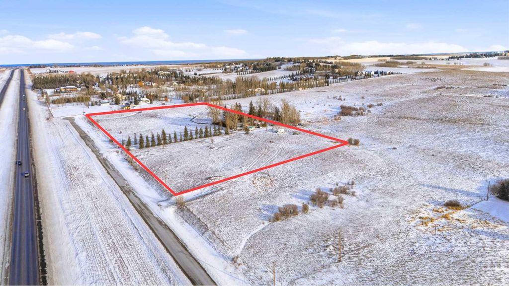 Photo of 322166 17 Street E, Okotoks, AB T1S 7C1 (MLS # A2307792)