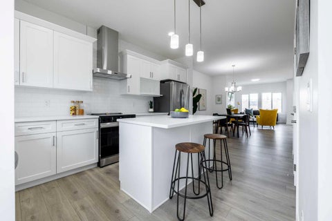 Photo of 52 Andalusian Road, Cochrane, AB T4C 3B7 (MLS # A2328324)