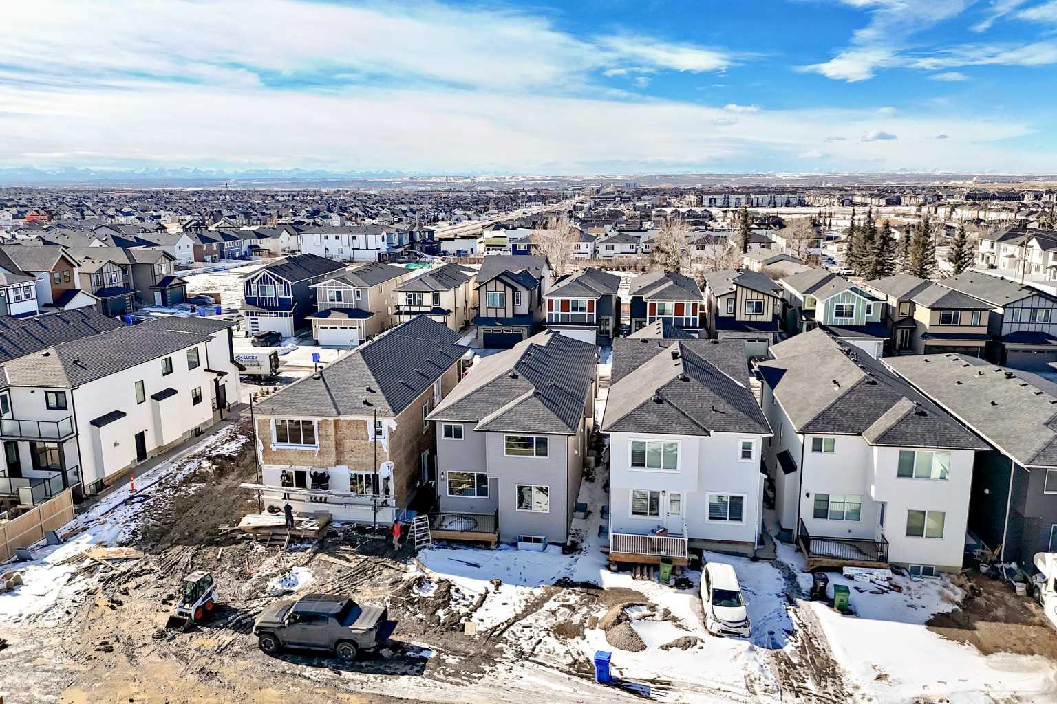 28 Saddlecrest Manor NE