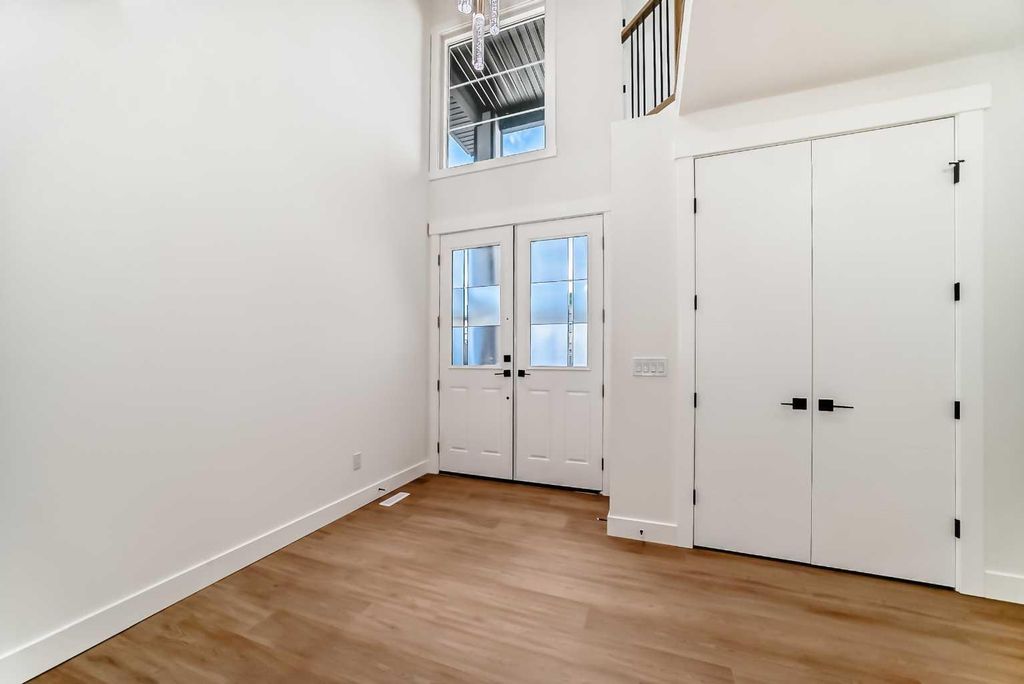 Photo of 28 Saddlecrest Manor NE, Calgary, AB T3J 2K3 (MLS # A2310513)