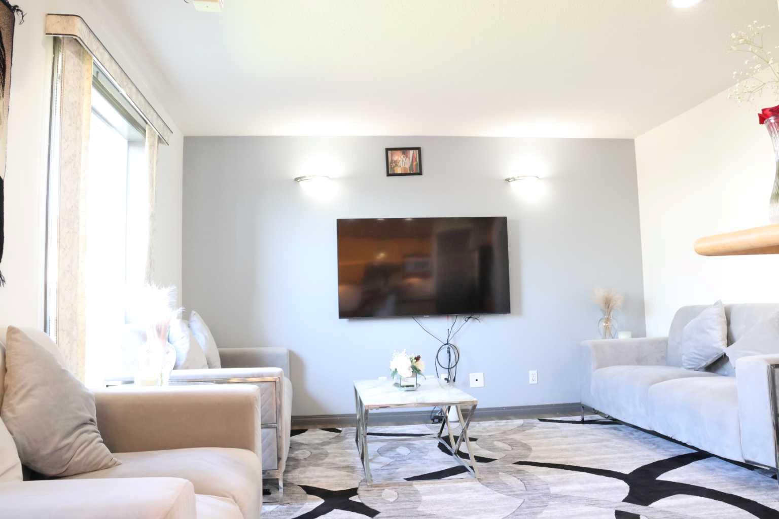 266 Martha's Manor NE