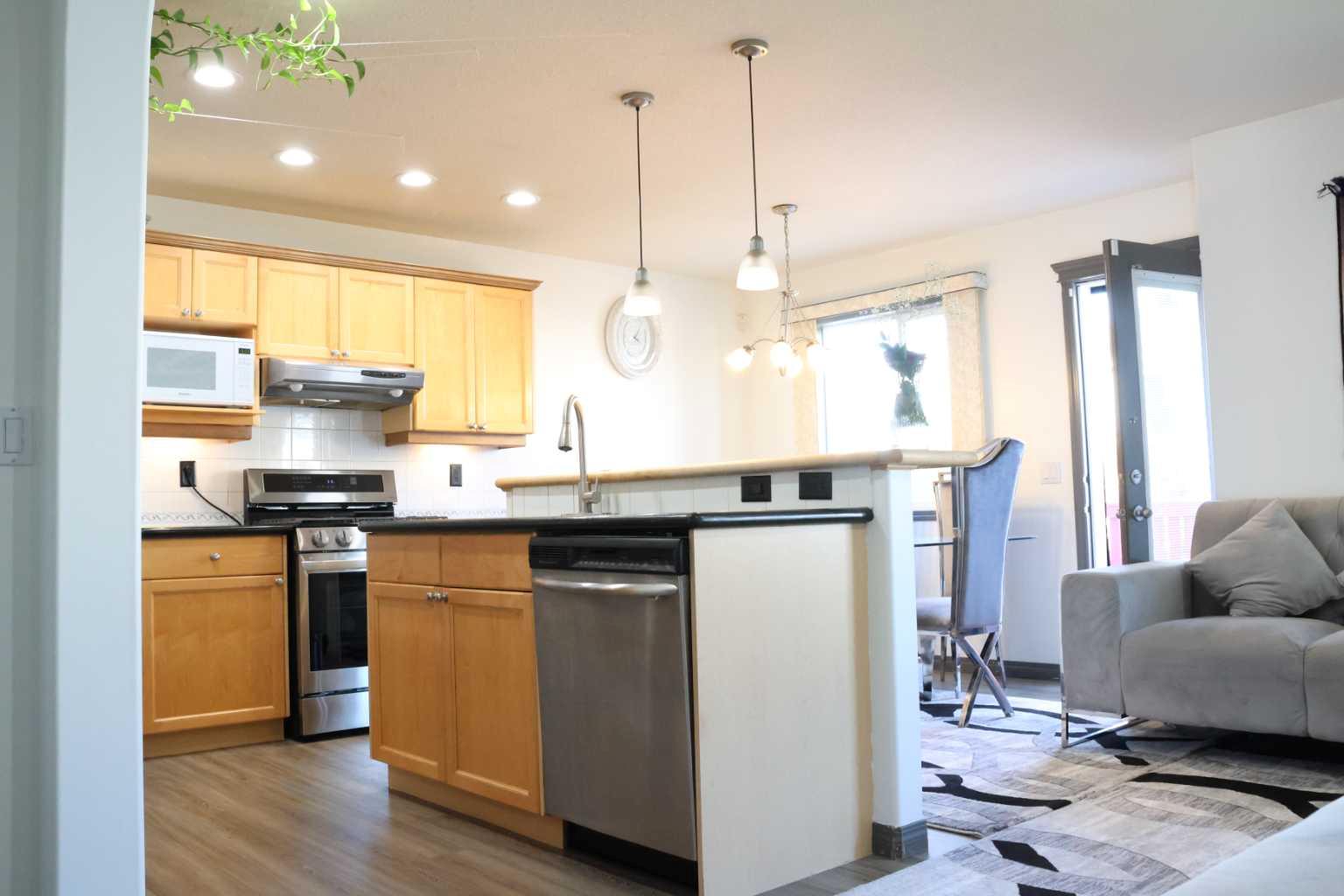 266 Martha's Manor NE