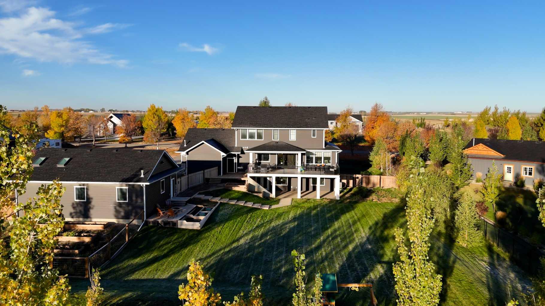 105 Whitetail Place W