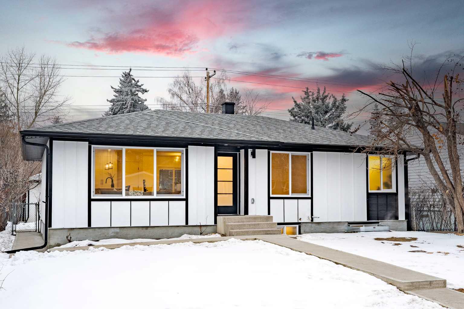 451 Arlington Drive SE