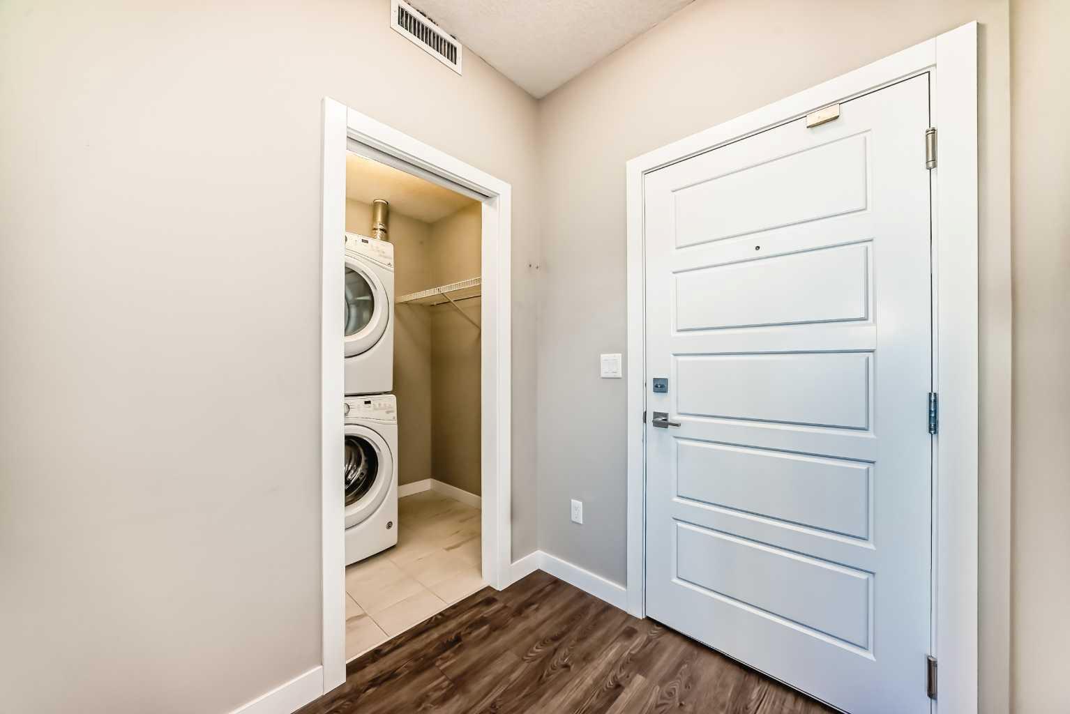 150 Auburn Meadows Manor SE #305