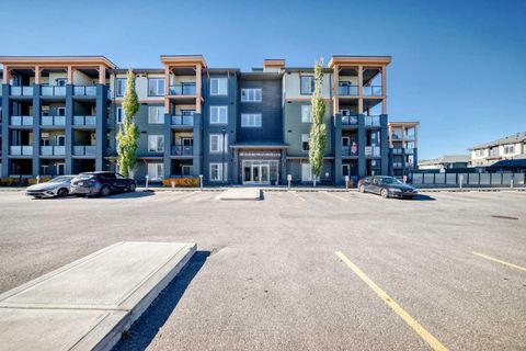150 Auburn Meadows Manor SE #305 Calgary AB T3M 2S6