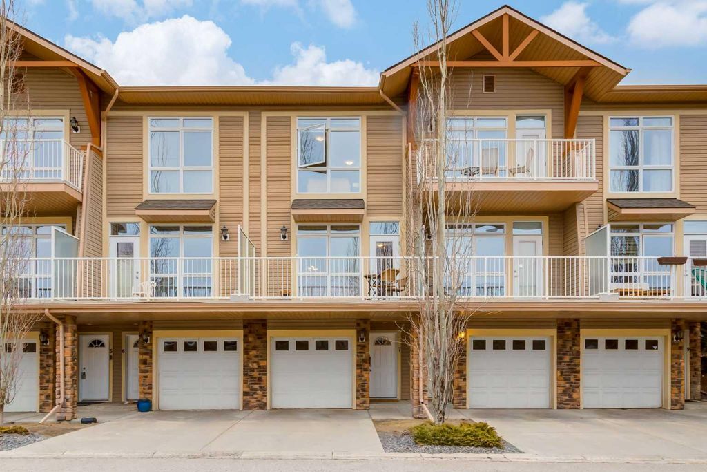 Photo of 172 Rockyledge View NW, Calgary, AB T3G 6B2 (MLS # A2296266)