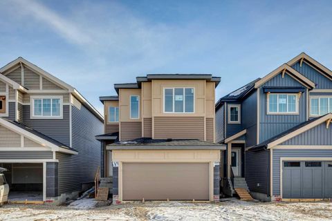 21 Sora Gardens SE Calgary AB T3S 0V3