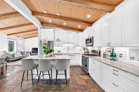 Photo of 2623 Glenmount Drive SW, Calgary, AB T3E 4C2 (MLS # A2325319)