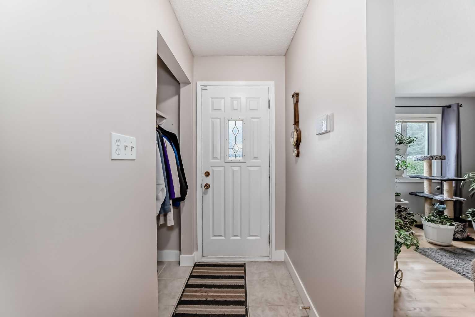 1004 Hunterston Hill NW