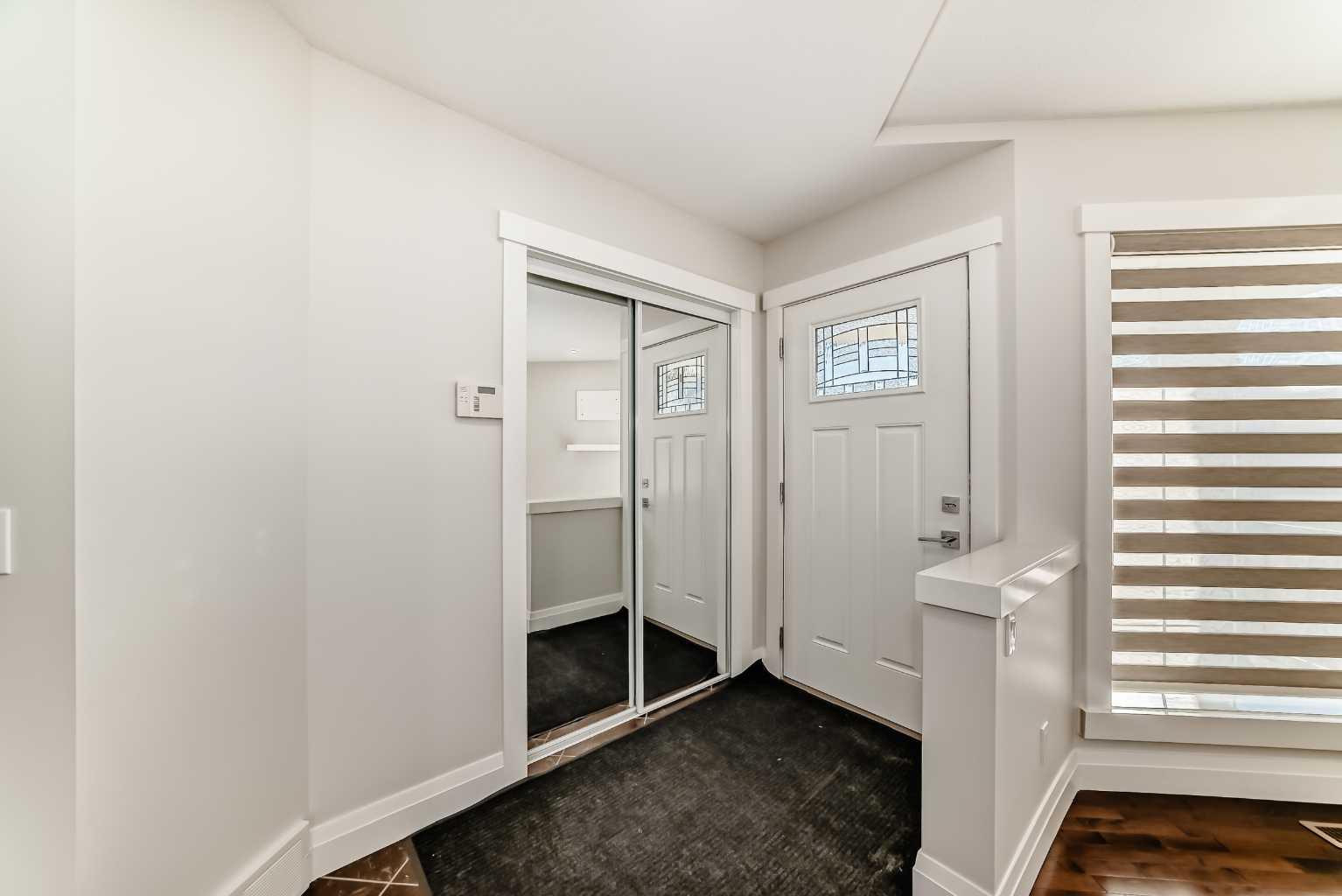 40 Martha's Meadow Place NE