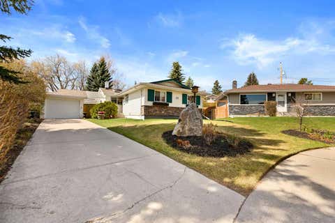 Photo of 55 Kelvin Place SW, Calgary, AB T2V 2L2 (MLS # A2309252)