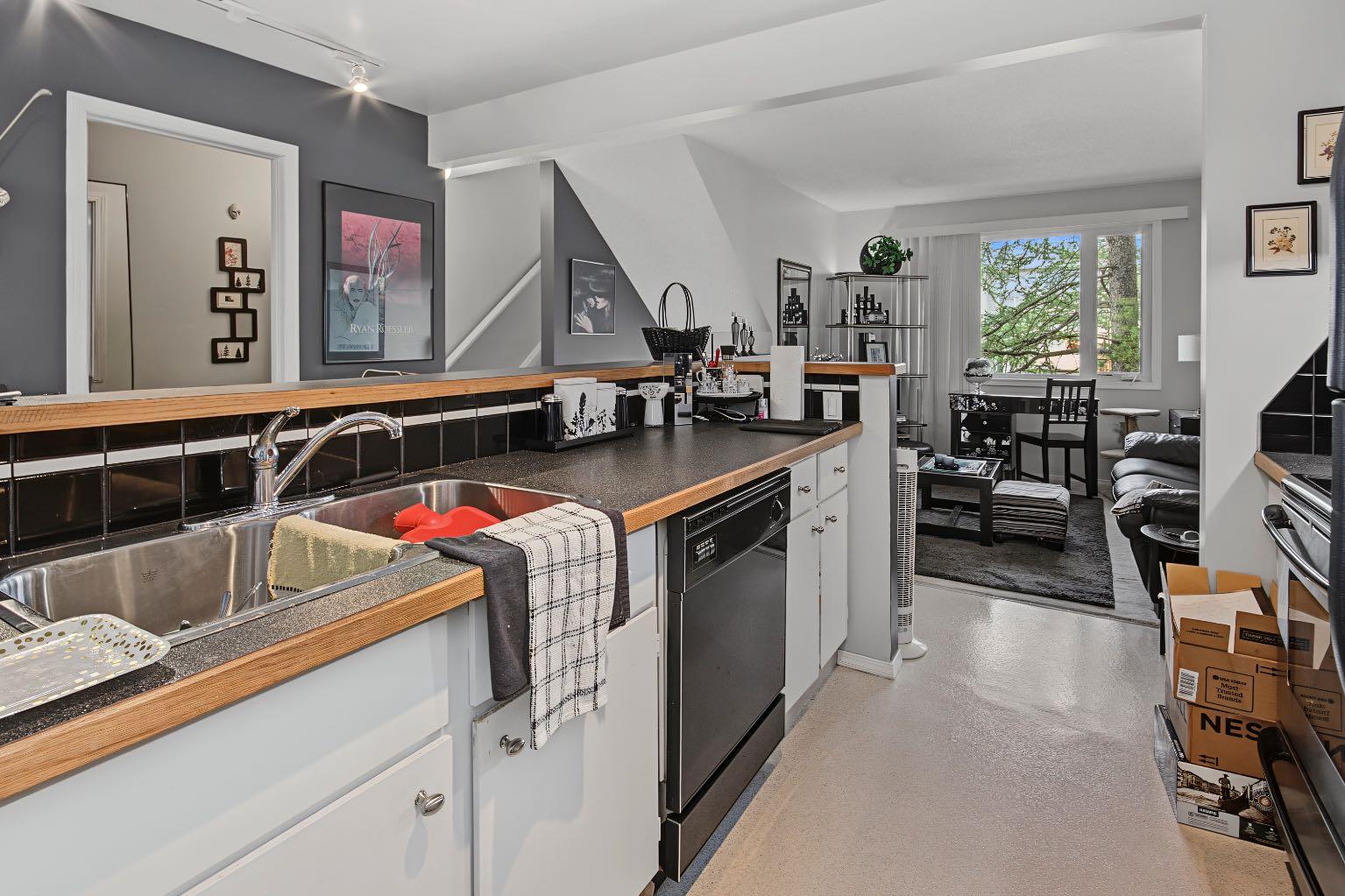 12 Templewood Drive NE 52